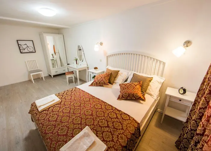 Apartments Ivica